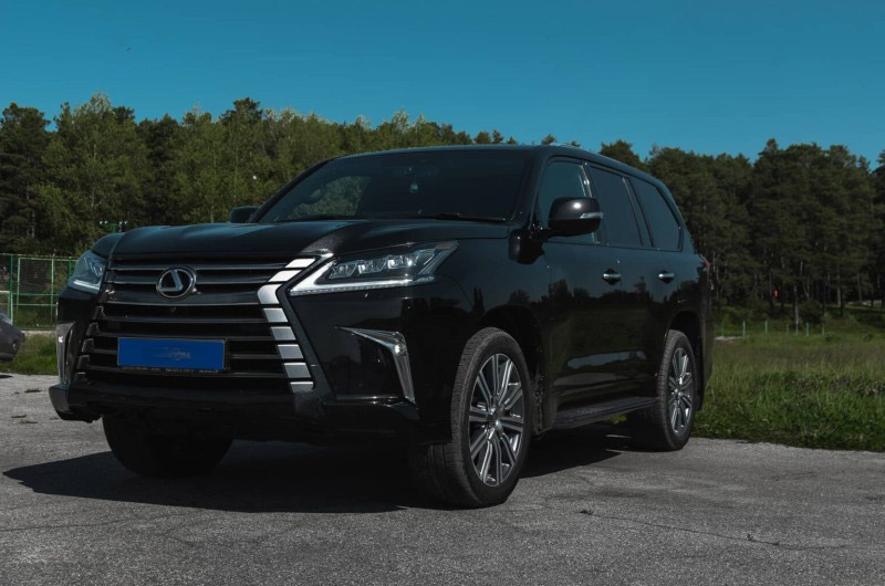 Lexus LX