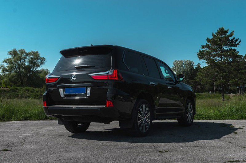 Lexus LX